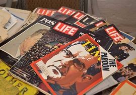 Vintage Magazines & Newspapers