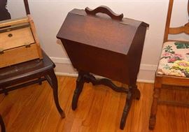 Vintage Wood Sewing Box / Chest
