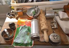 Gadgets & Cookie / Biscuit Cutters