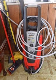 Husky Power Washer (1800 psi)