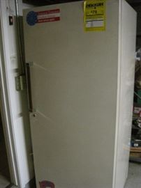 UPRIGHT FREEZER