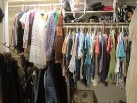 WOMENS CLOTHING...LOTS OF VINTAGE 