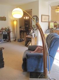 MID CENTURY POLE LAMP