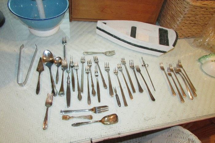 Various silver and silver plated pickle fork and cheese servers