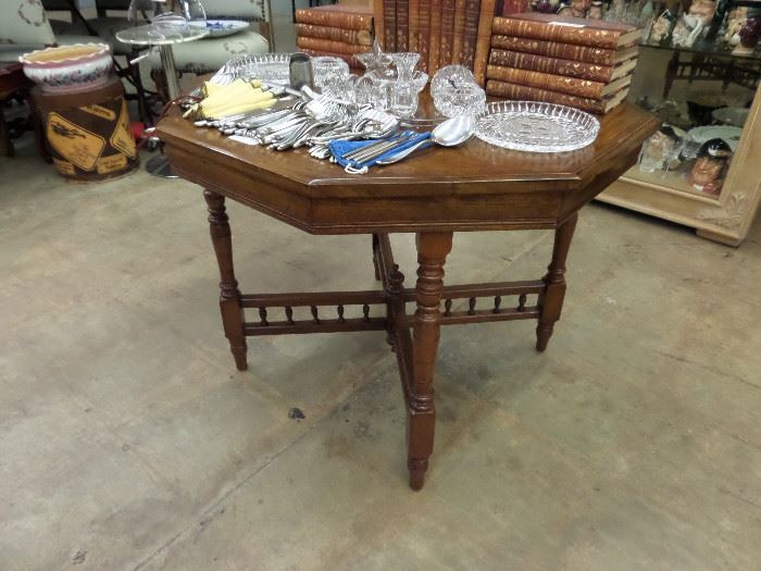 ANTIQUE WALNUT 8 SIDED TABLE