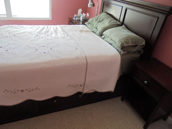 Queen size bed and 2 side tables