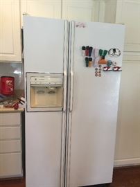 GE side by side refrigerator