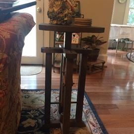 Arts and crafts style end table, you can adjust the height