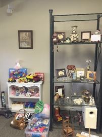 Children's toys and games and other decor.