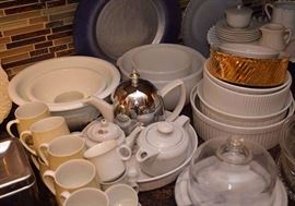 Souffle Dishes, Tea Pots, Mugs & Bowls