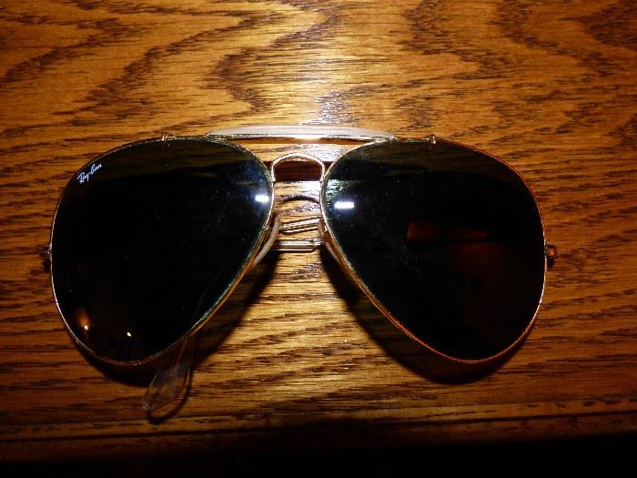 Vintage Rayban aviator sunglasses