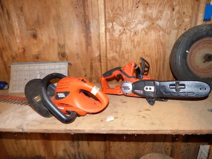 Black & Decker electric chainsaw & hedge trimmer