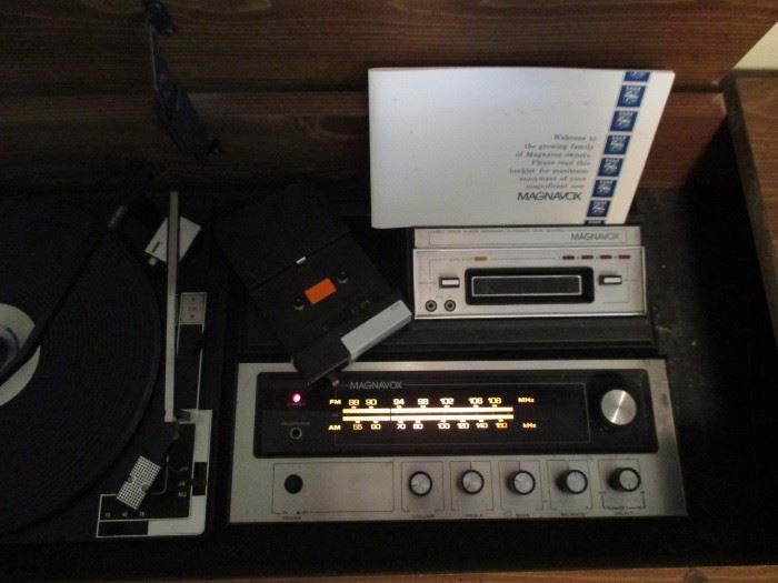 Magnavox console stereo