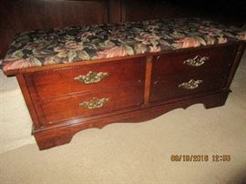 Lane cedar chest