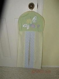 Diaper hanger