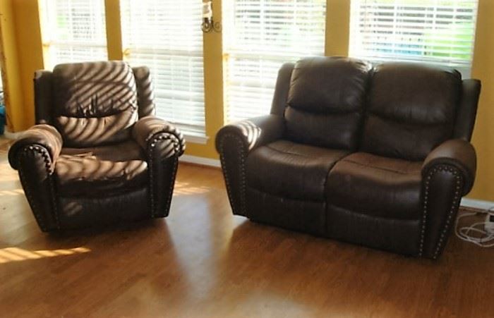 RECLINING LOVE SEAT WITH RECLINER