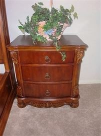 BEAUTIFUL PAIR OF NIGHT STANDS - WE HAVE THE KING SIZE BED and DRESSER