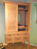 Entertainment cabinet