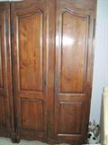 Entertainment/armoire cabinet