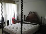 Queen bed with Twisted Barley posts