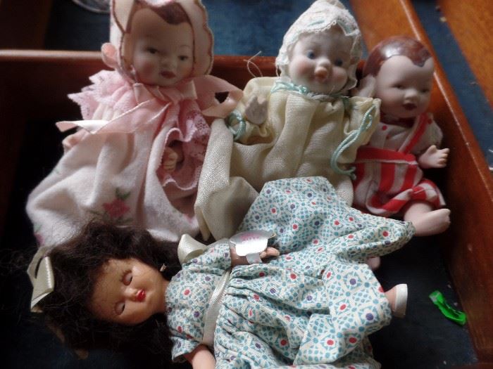 Vintage Dolls. Bye-lo Bisque (?)