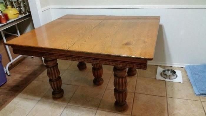 Beautiful 5 legged antique oak table