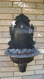Wall Bird Bath