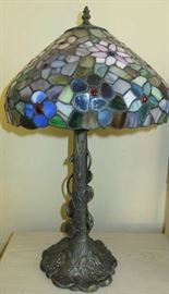 Floral Design Stained Glass Table Lamp