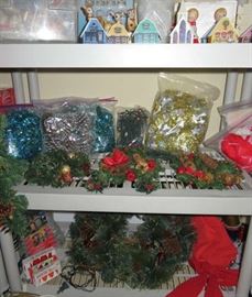 Garland, Lighted Christmas Wreath