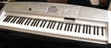 Yamaha Portable Grand DGX-300 Keyboard