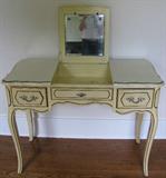 Vintage Vanity Make Up Dresser