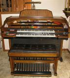 Kimball Organ "The Entertainer"