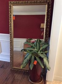 Large stand up gilt mirror, large DUH. Planter 
