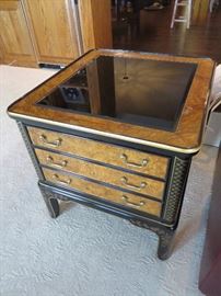 Chinoiserie 3 Drawer Table with inset Black Beveled Glass
Drexel Heritage
