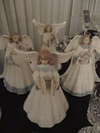 LLARDO Angel Navidad Con Platillos  #5876
LLARDO Angelic Melody #5963
LLARDO Angel with Violin #6126
LLARDO Angel Heavenly Harpist 5830
