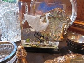 Display of Pelican in Acrylic
PELTIER
