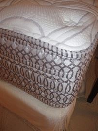 King mattress - excellent condition  Hotel Collection