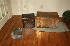 Metal box and metal cover trunk