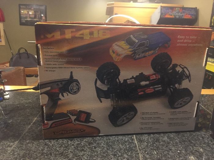 Race Cars some put together some in box Dromida 1/18 MT 4.18 Monster Truck 4wd RTR