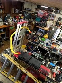 NOW....THE BIG GARAGE!...