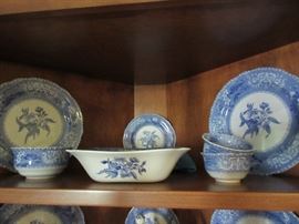 LOTS OF CHINA AND GLASSWARE
