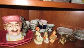 WIDE ARRAY OF CHINA / GLASSWARE / HUMMELS / TEA CUPS / TOBY MUGS