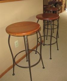 IRON & WOOD BAR STOOLS