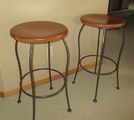 IRON & WOOD BAR STOOLS