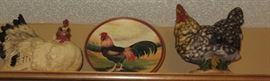 WIDE ASSORTMENT OF CHICKEN AND ROOSTER DECOR