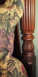 DETAIL ON THE 4 POSTER BED