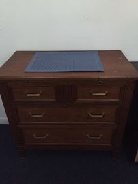 6 drawer Dresser