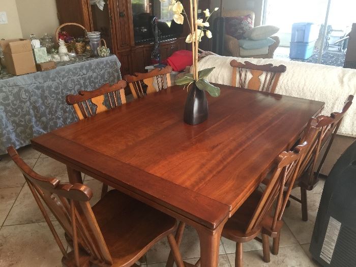Stickley dining room set, opens to seat 8 people