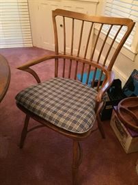 Arm chairs to dining table