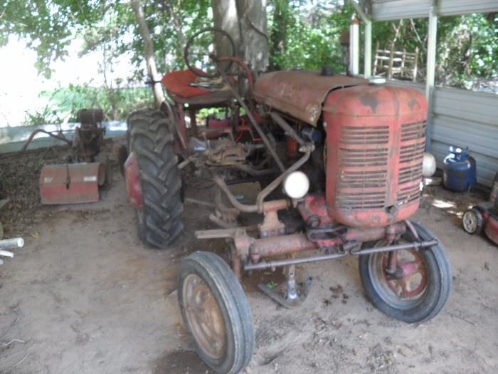 Farmall tractor - Another view